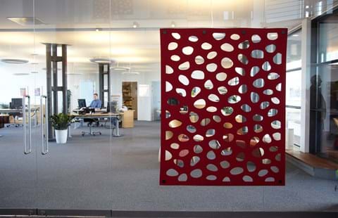 CoverSingle rumdeler i filt i bank